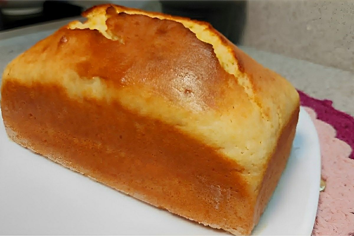 Pão caseiro rápido que não precisa esperar crescer é só misturar os ingredientes e levar ao forno