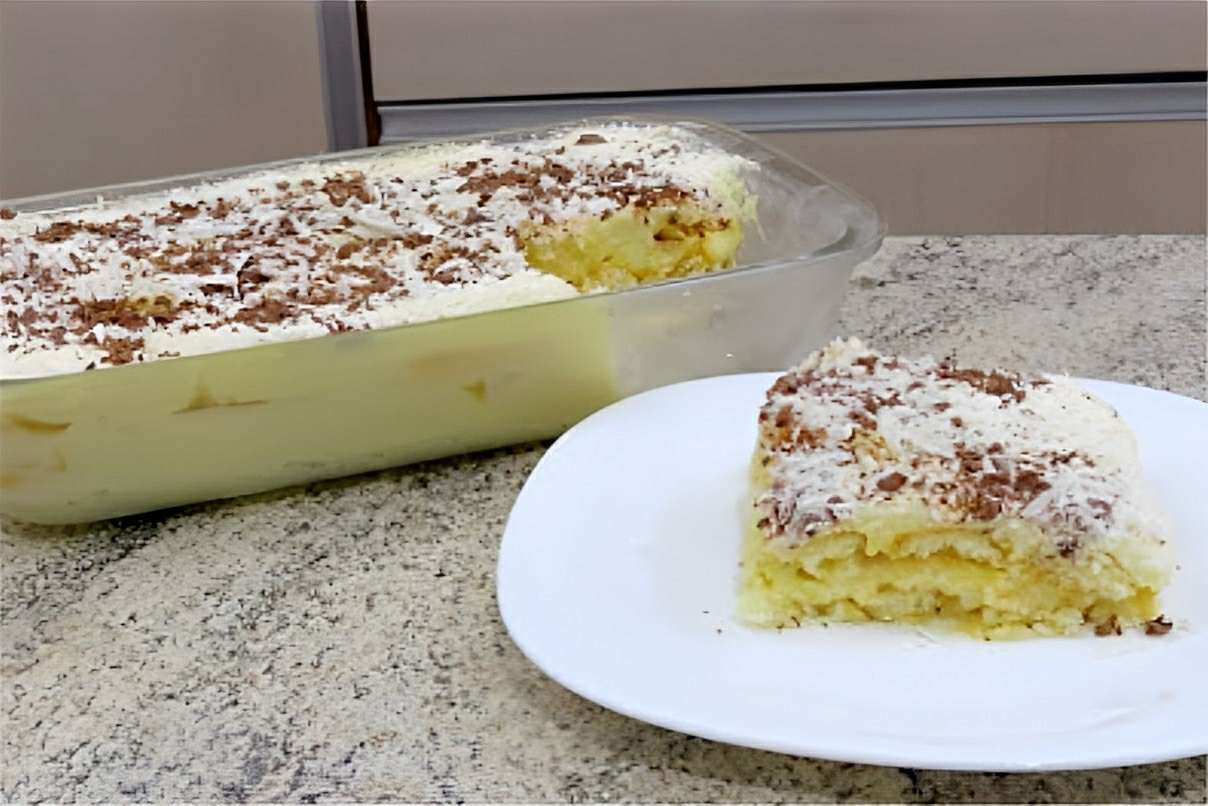 Pavê de leite condensado com bolacha champagne perfeito para a sobremesa