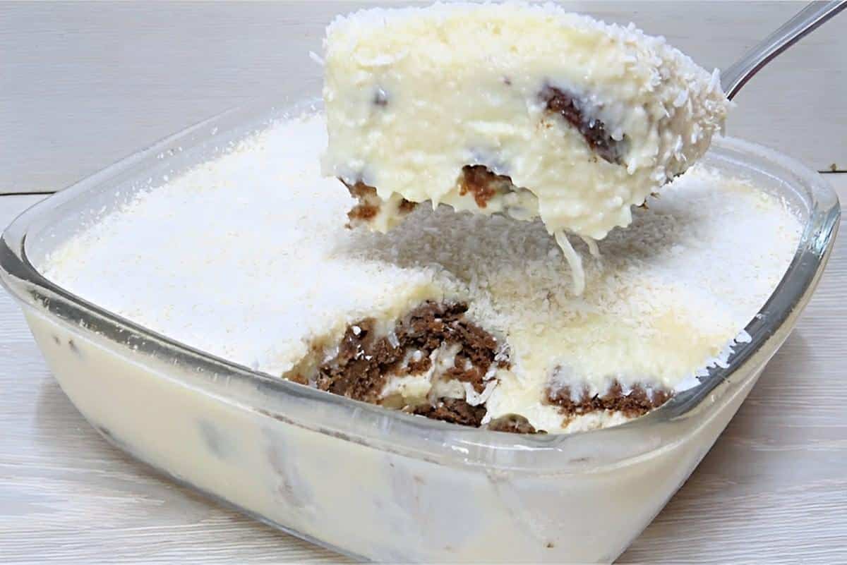 Essa sobremesa fácil não vai ao fogo é só misturar os ingredientes e colocar pra gelar