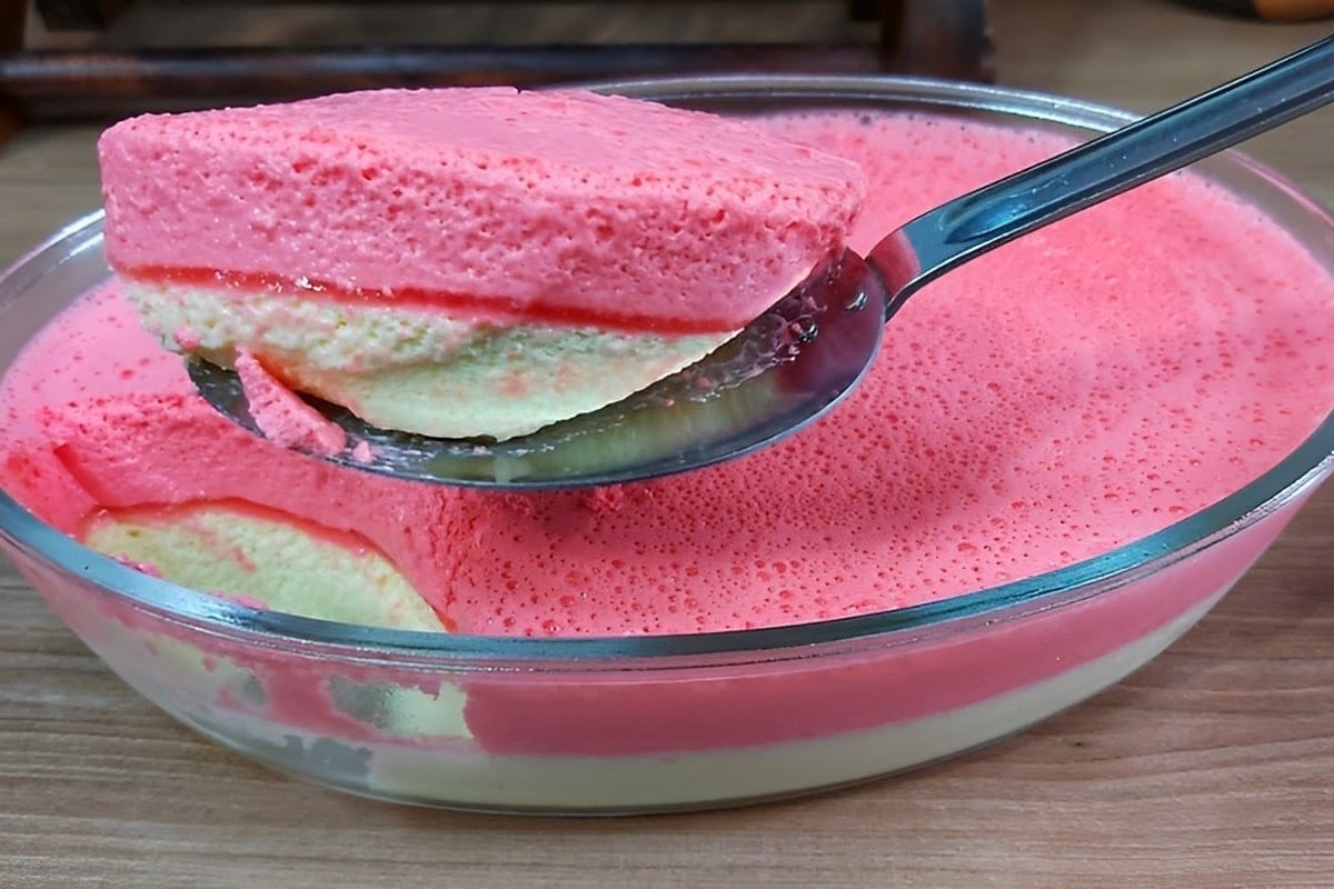 Sobremesa gelada com apenas 2 ingredientes feita no liquidificador muito fácil e deliciosa