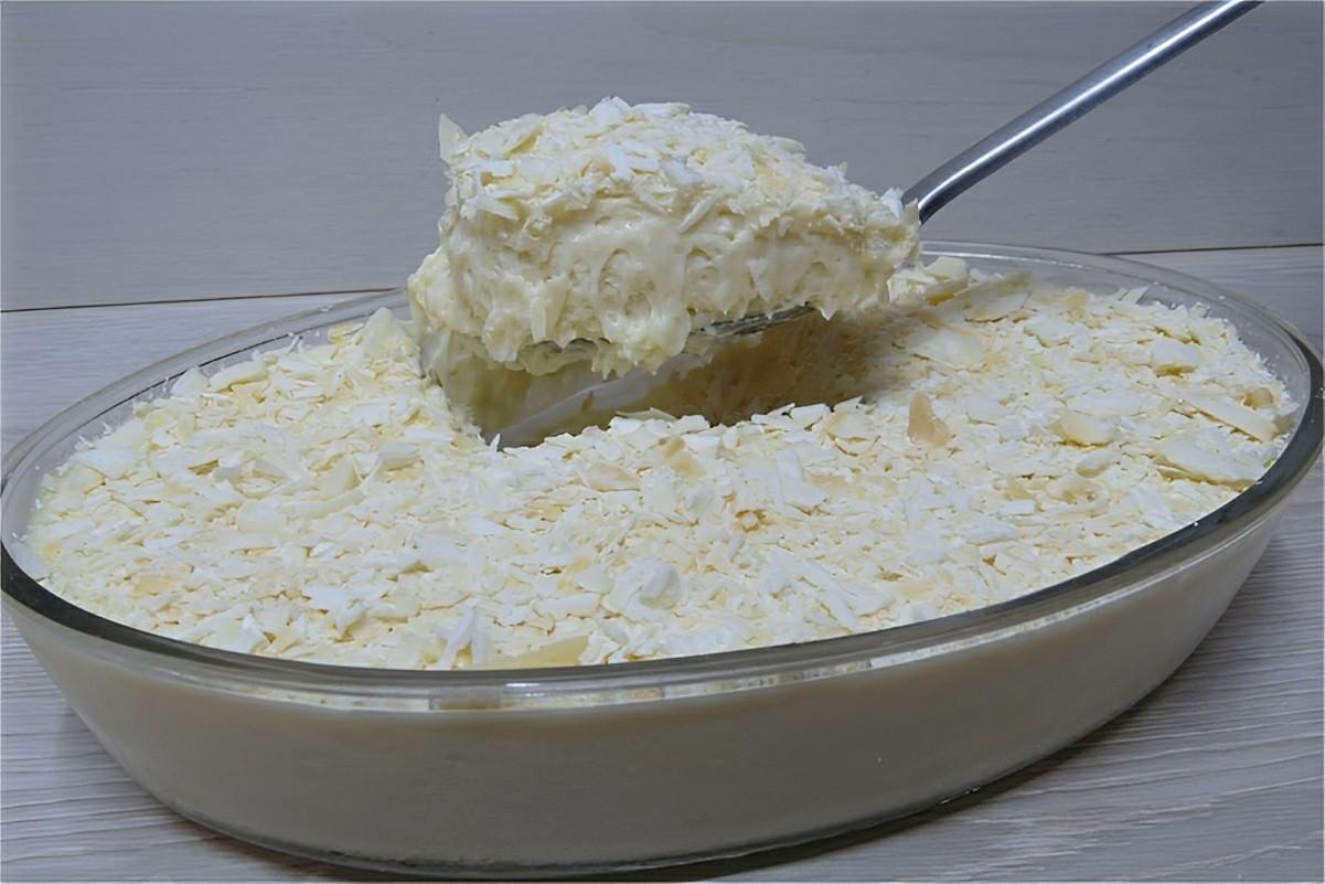 Sobremesa moça cremosa uma sobremesa na travessa perfeita para o dia dos pais