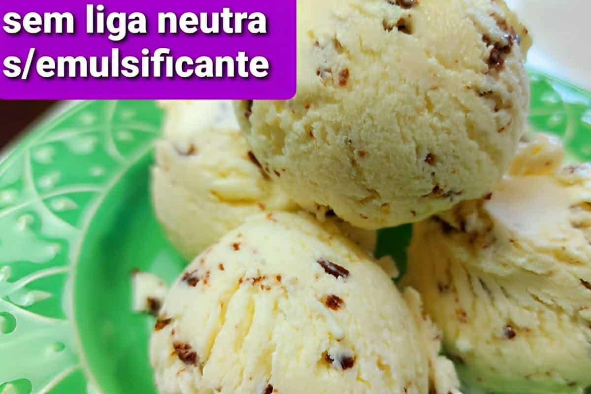 Sorvete de limão caseiro com 4 ingredientes: cremoso delicioso e muito fácil de fazer