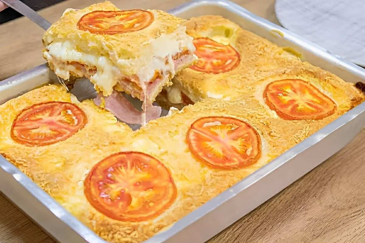 Torta Bauru de liquidificador muito fofinha e bem recheada para servir no lanche