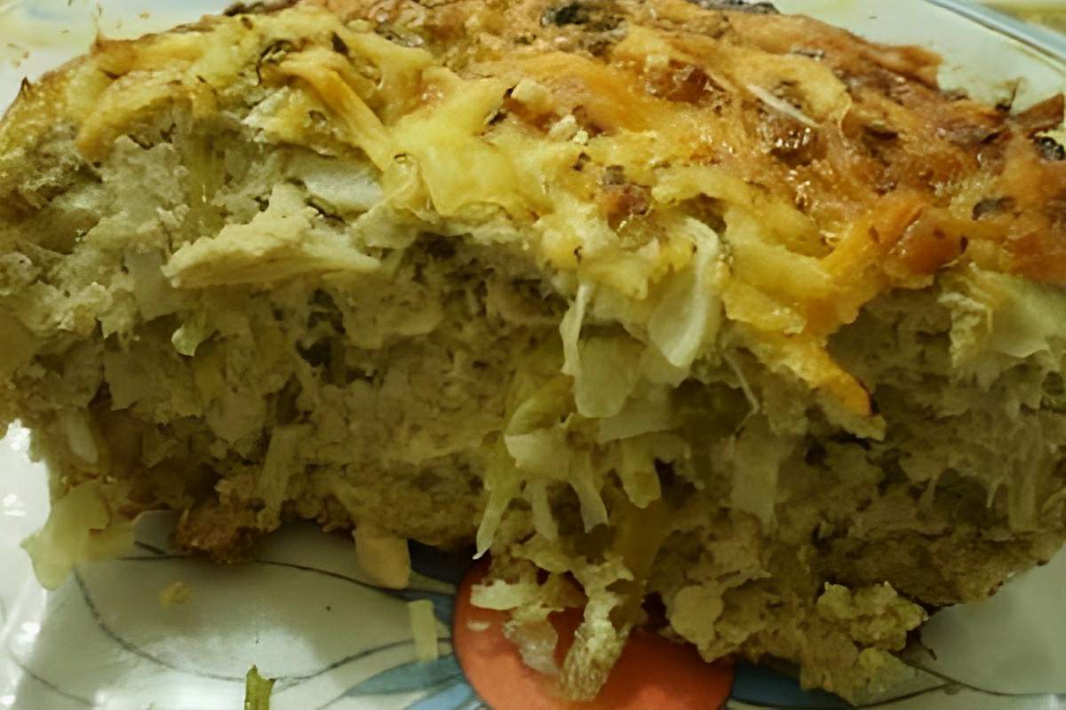 Torta de repolho cremosa simples e fácil para comer a qualquer hora