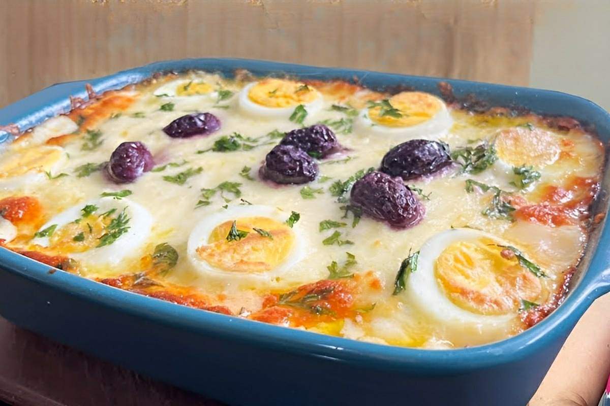Batata à portuguesa com molho branco: deliciosa e perfeita para o almoço em família