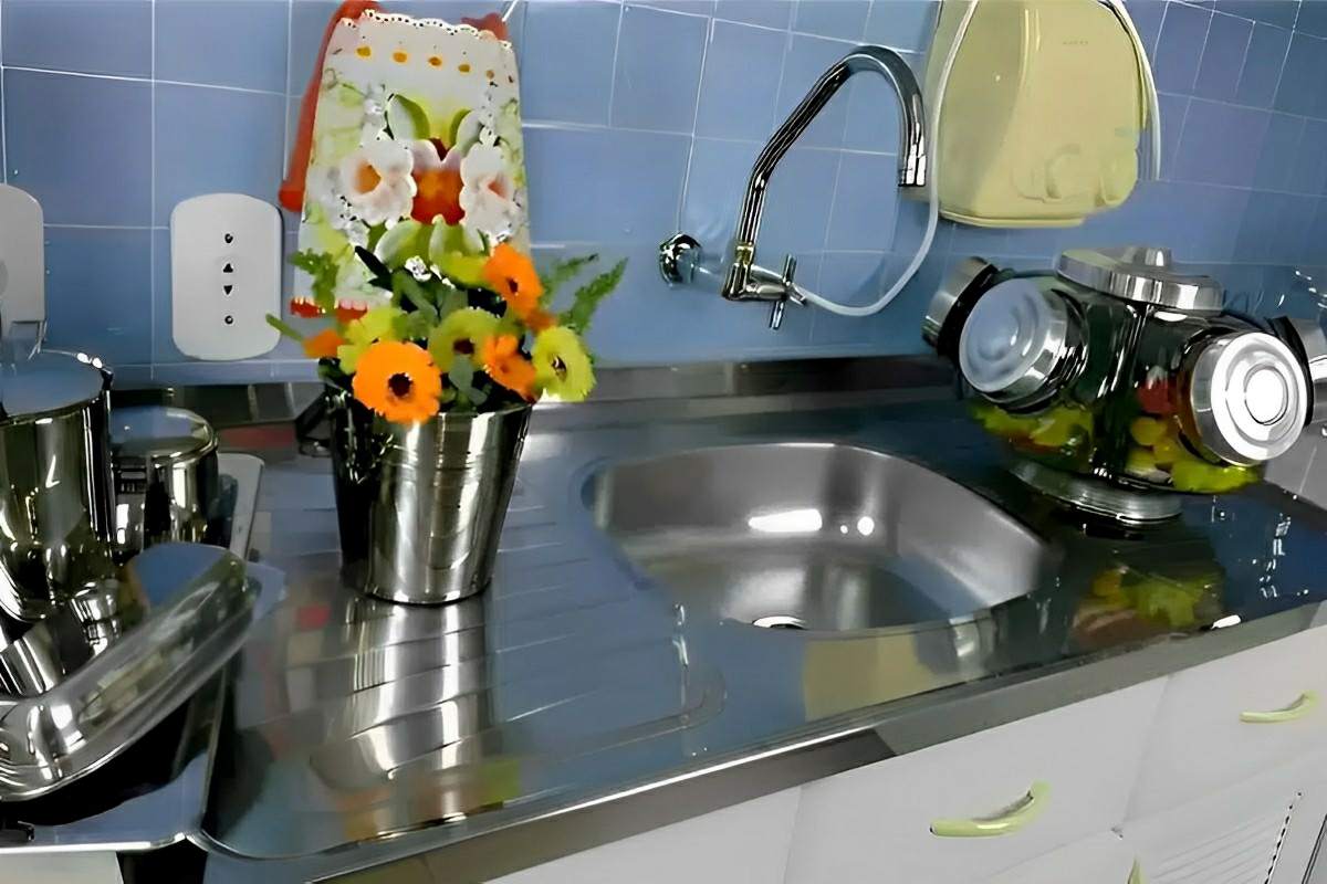 Como dar brilho em pias de inox: passo a passo para a sua pia ficar um espelho