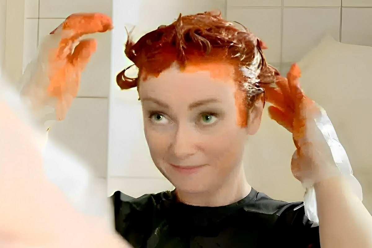 Aprendi como tirar tinta de cabelo da pele com 1 produto simples que todo mundo tem no armário