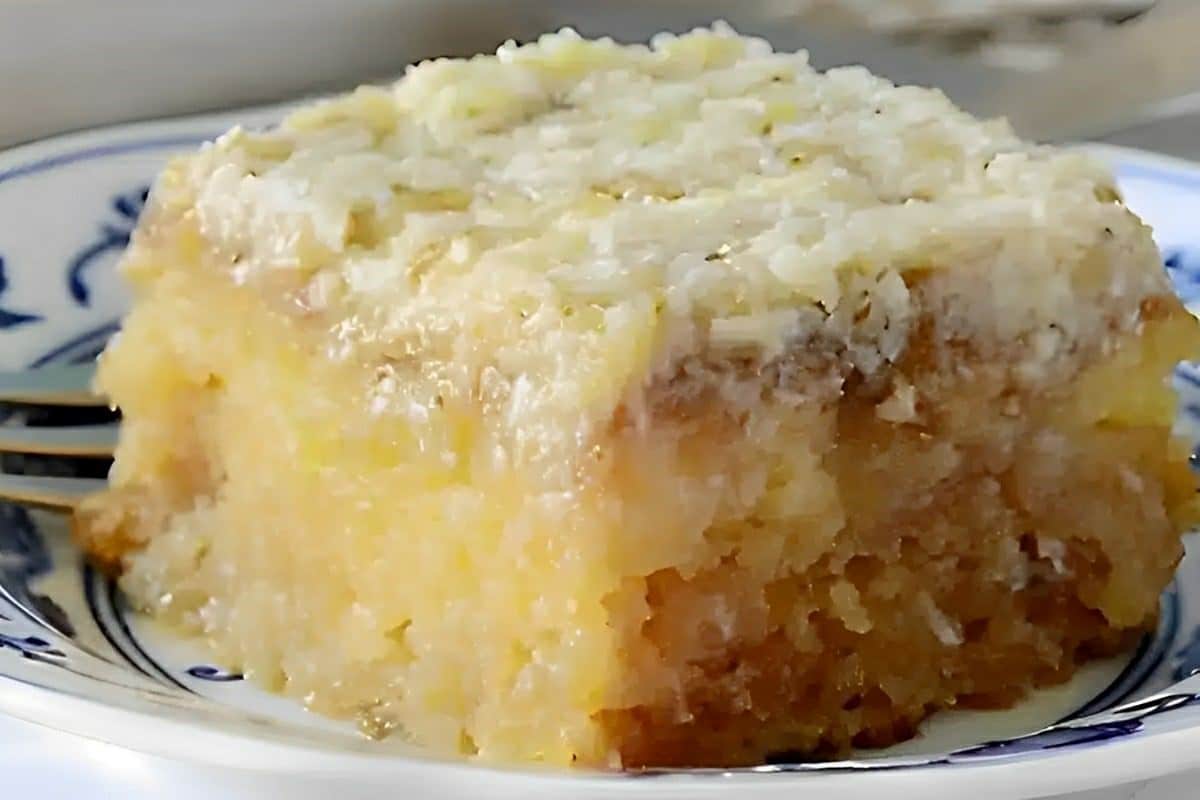 Docinho do céu: um bolo de coco molhadinho e delicioso que vai te conquistar