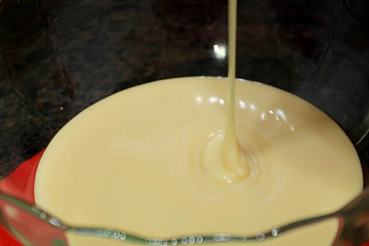 Leite condensado caseiro perfeito com apenas 2 ingredientes