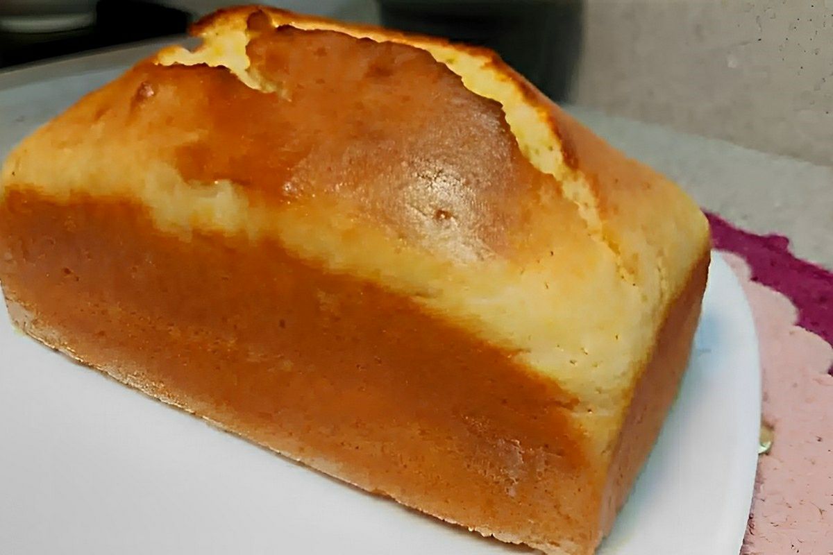 Pão caseiro rápido que não precisa crescer é só misturar os ingredientes e levar pra assar