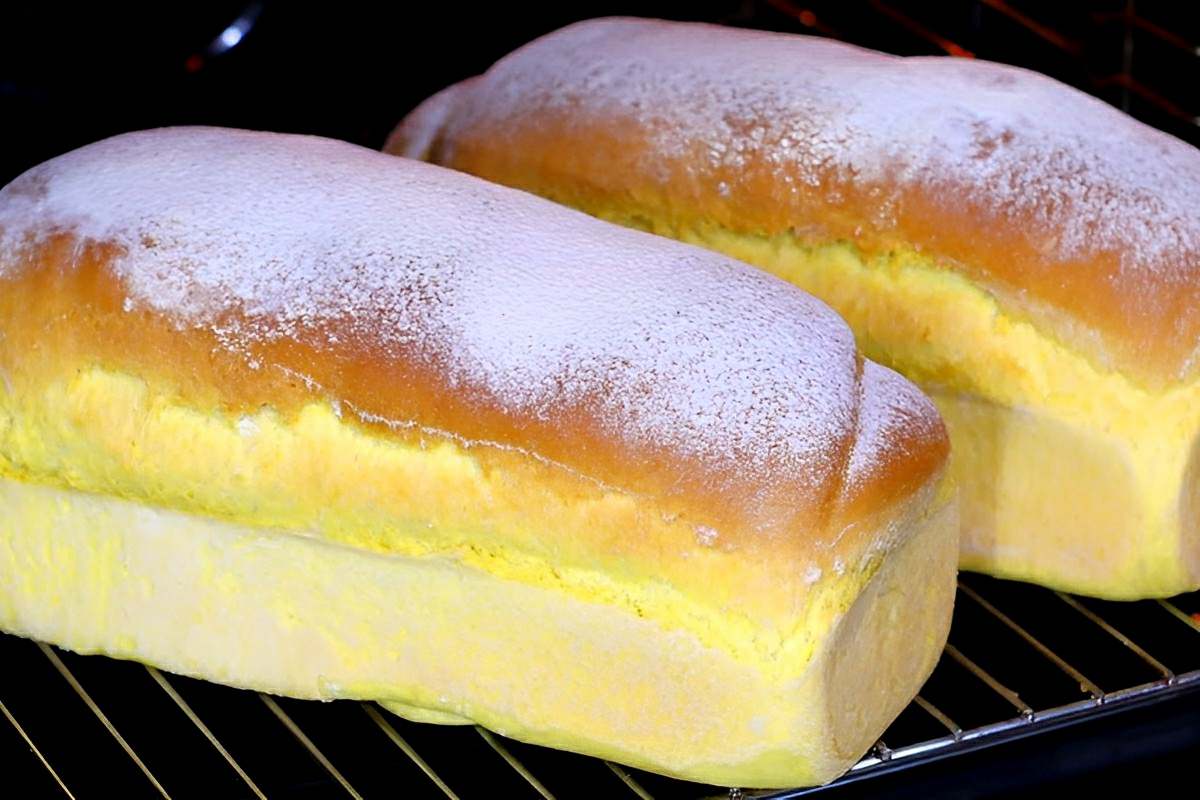 Pão de cenoura caseiro sem leite muito fofinho delicioso e perfeito para o lanche