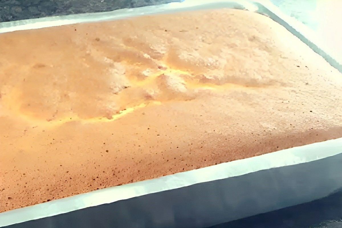 Pão de ló de liquidificador muito fofinho e perfeito para rechear e cobrir como quiser