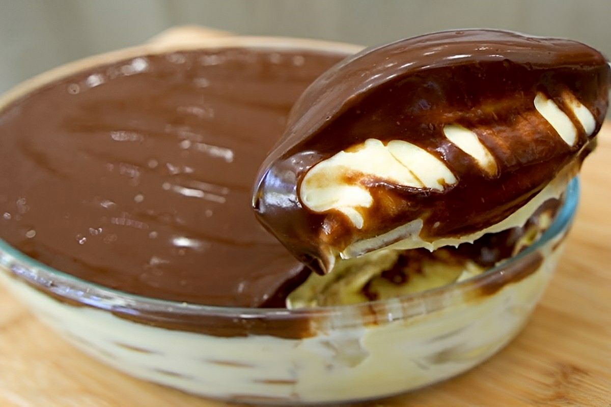 Pavê cremoso feito com creme de 2 ingredientes que não vai ao fogo