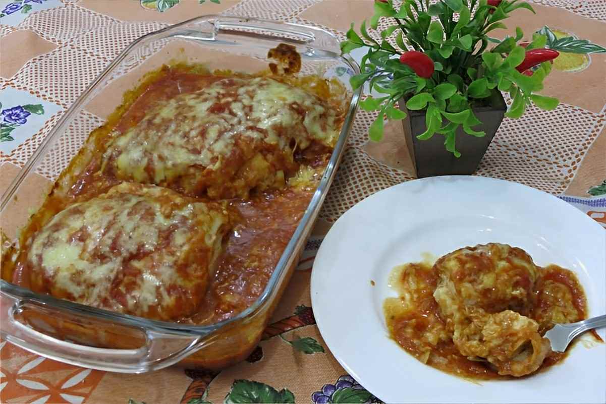 Peito de frango recheado delicioso e perfeito para variar o cardápio do dia a dia