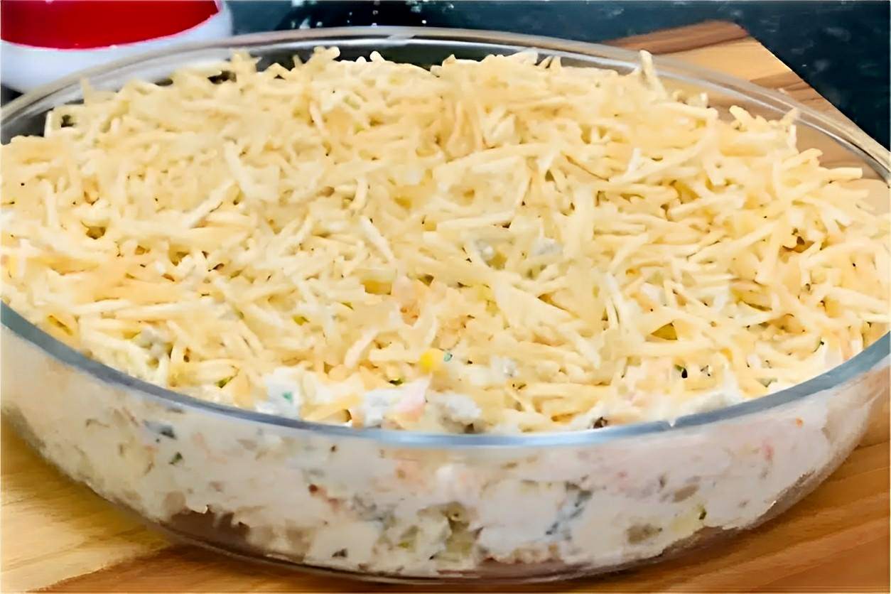 Salpicão cremoso com maionese e requeijão: a entrada perfeita para a sua refeição