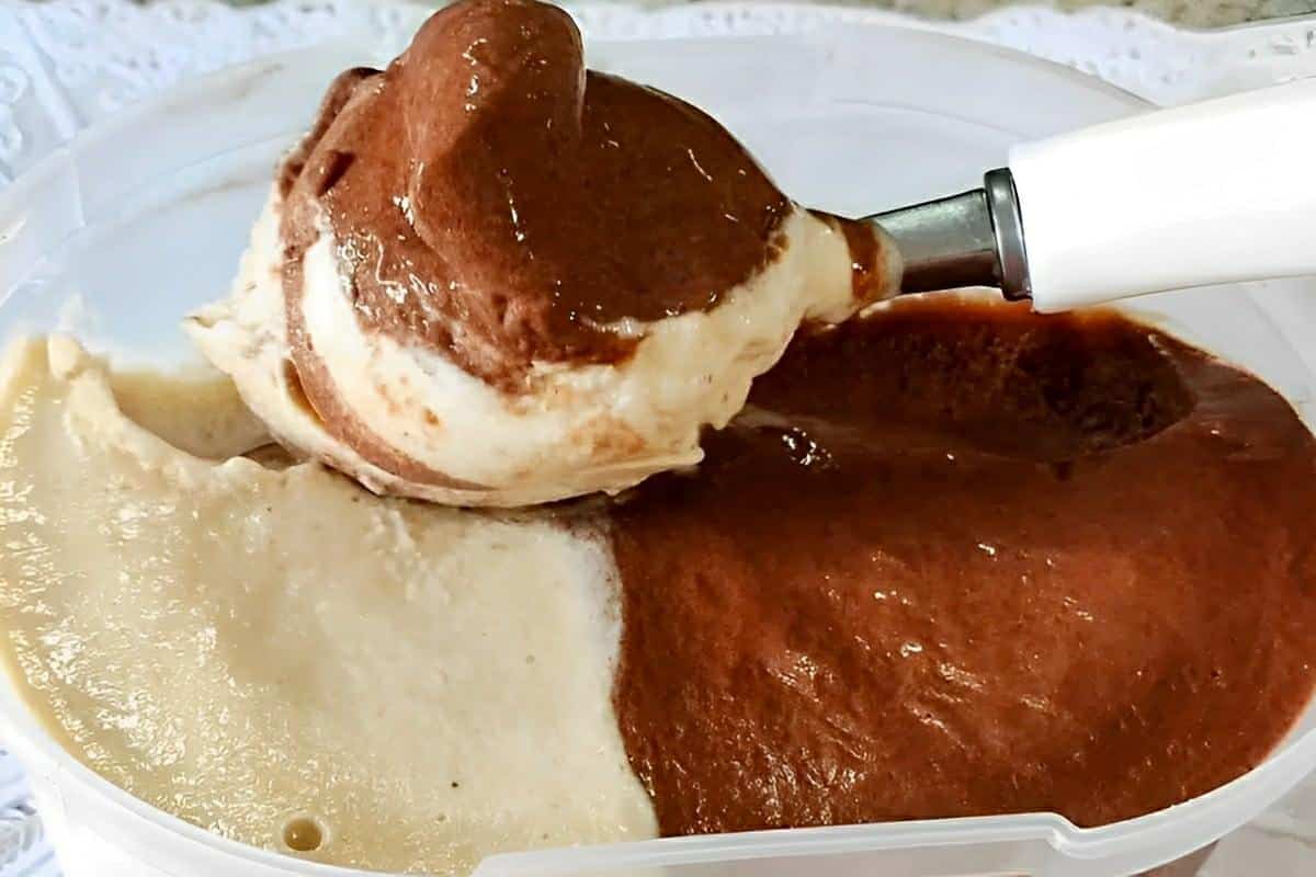 Sorvete caseiro sem açúcar nem gelatina feito com um ingrediente que você sempre tem em casa