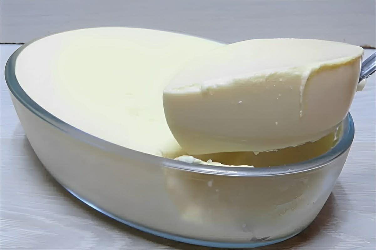 Sobremesa com 2 ingredientes simples econômica e fácil de fazer
