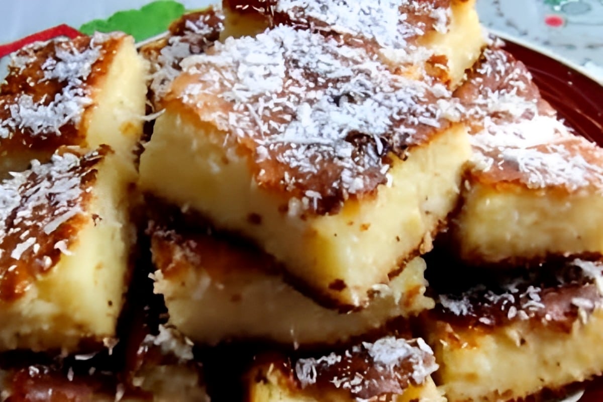 Bolo de batata com leite condensado tão úmido e saboroso que parece um pudim