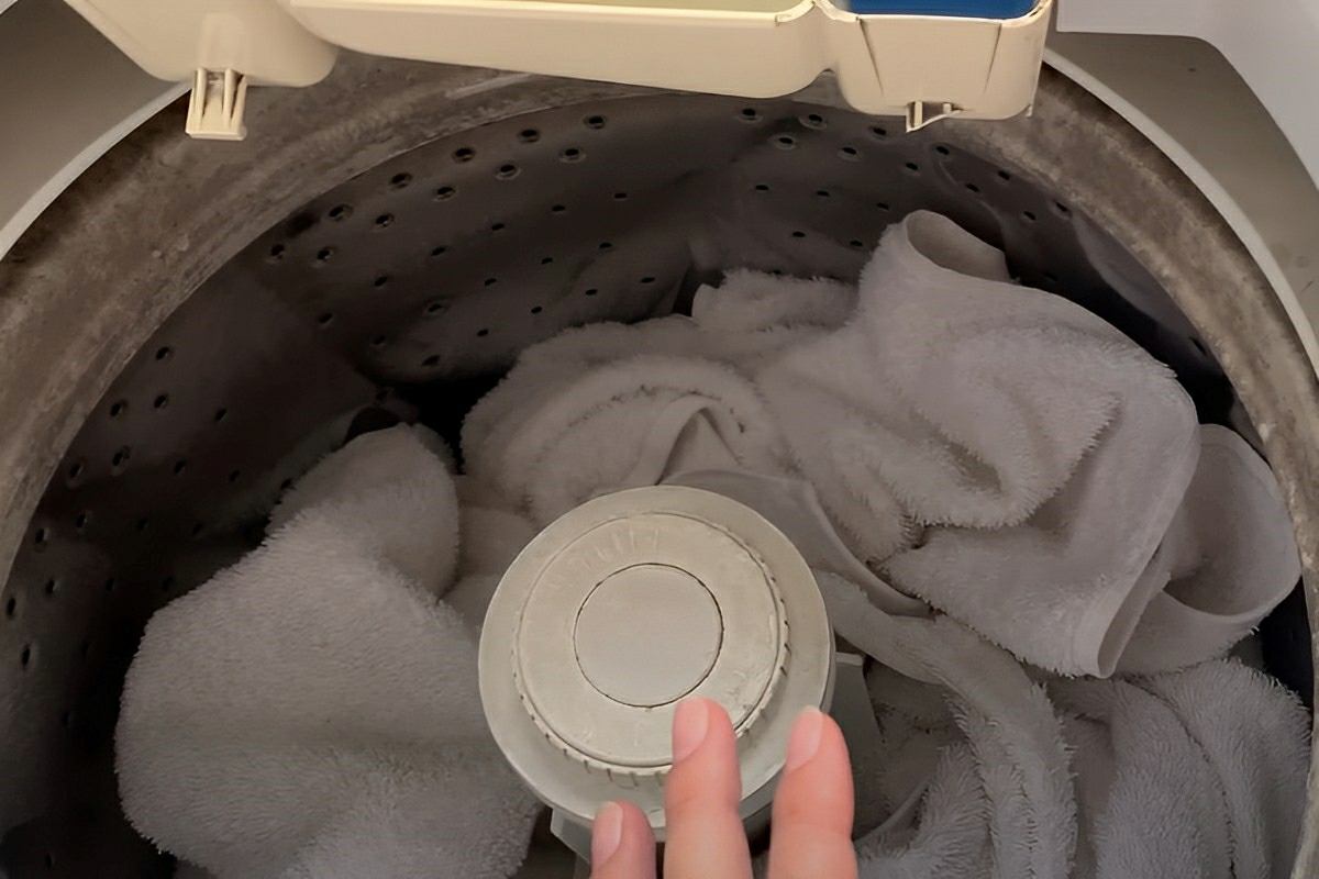 Como lavar roupas brancas para ficarem ainda mais brancas