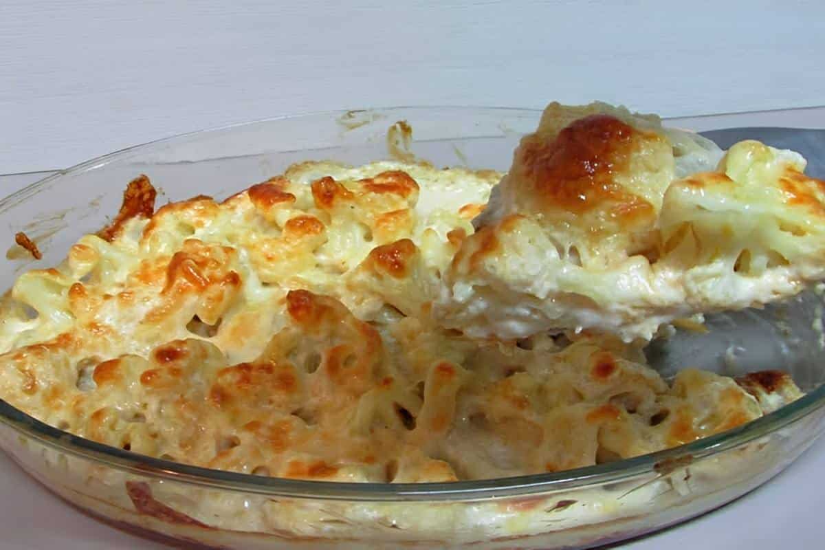 Couve-flor gratinada perfeita para acompanhar a sua refeição