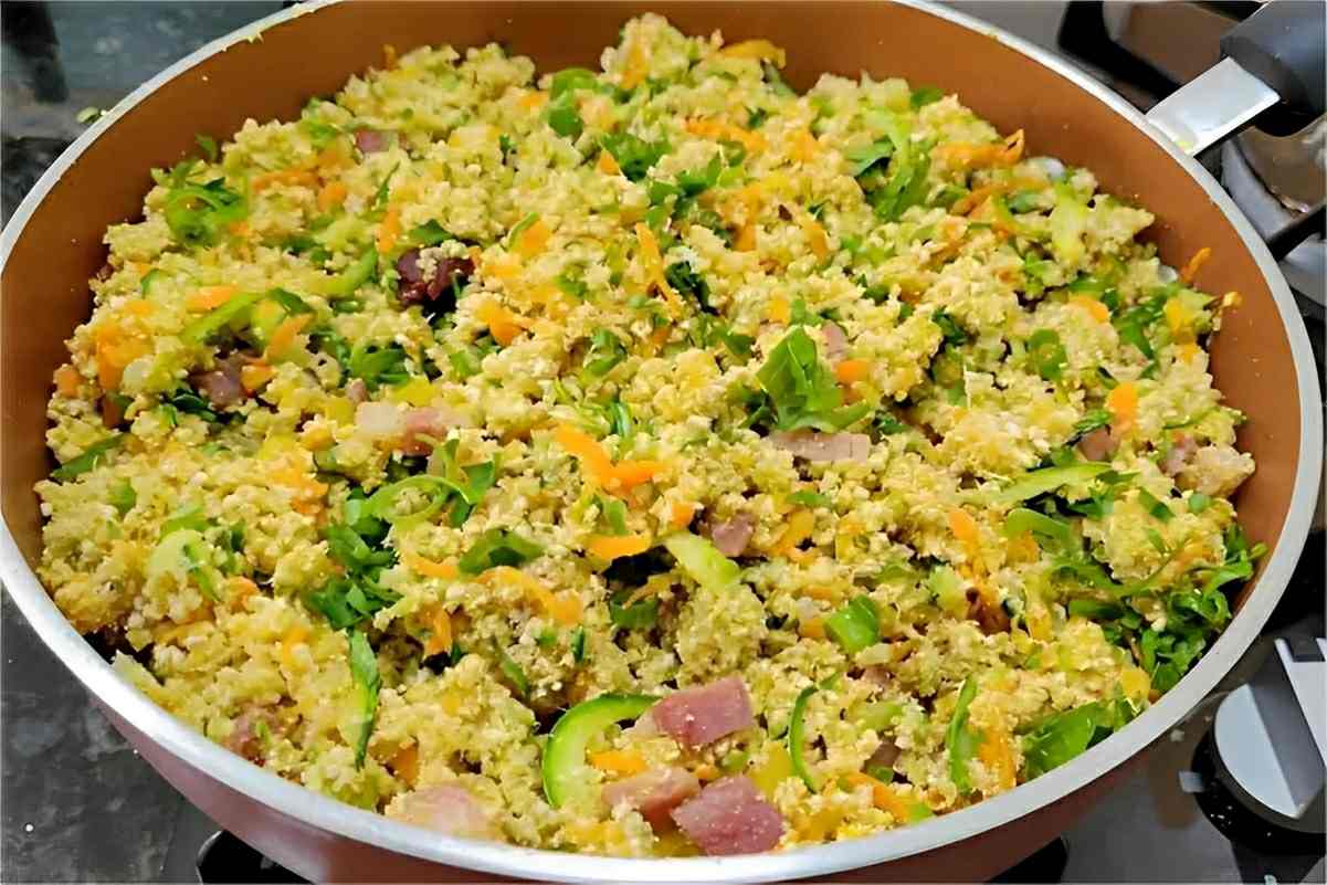 Farofa de abobrinha simples e deliciosa para servir no churrasco