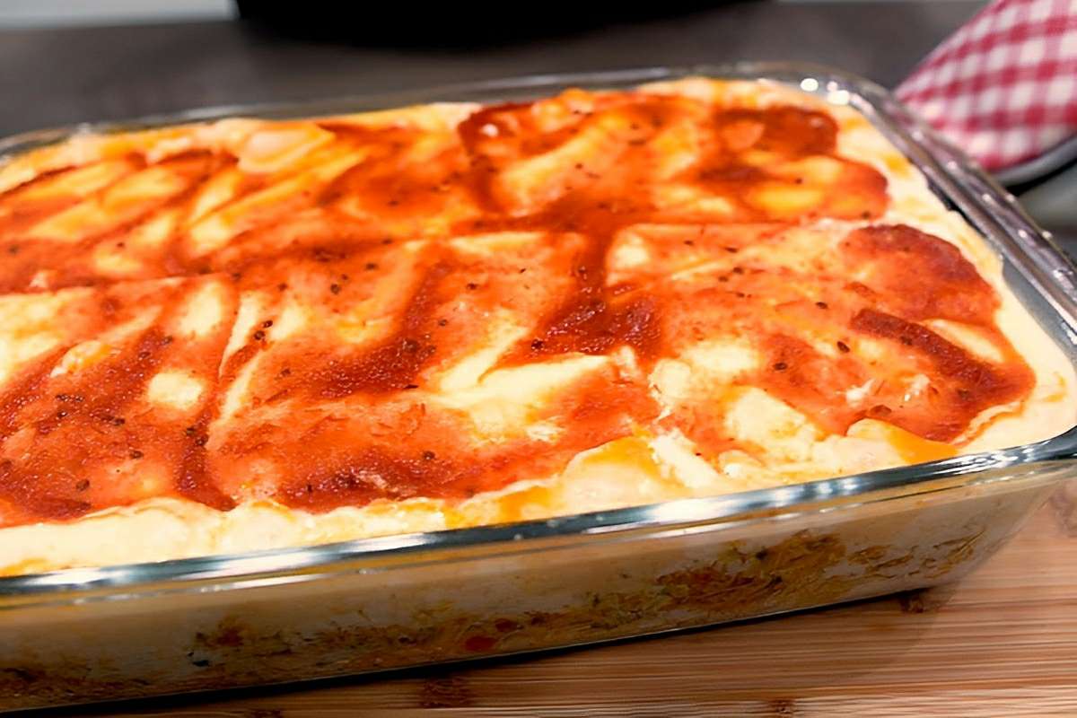Frango cremoso com creme de leite: uma receita diferente e deliciosa para surpreender os seus convidados
