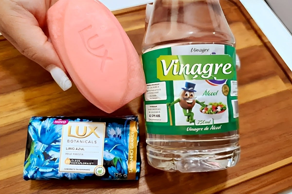 Limpador multiuso caseiro econômico e perfeito para deixar a sua casa limpa e perfumada