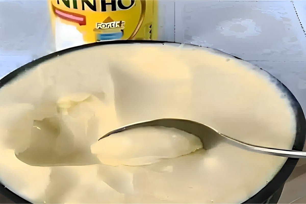 Mousse de leite ninho fácil que é só bater tudo e esperar para servir geladinho