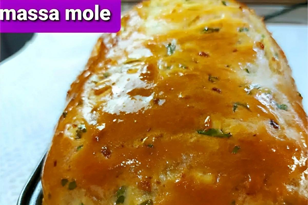 Pão de massa mole temperado fica muito fofinho e saboroso sem precisar sovar