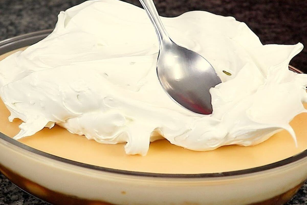 Banana na travessa impossível você fazer uma sobremesa mais cremosa essa semana