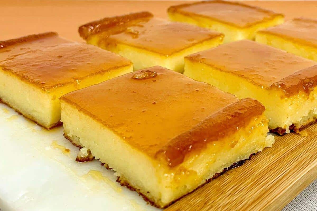 Bolo cremoso de mandioca com leite condensado é só bater tudo no liquidificador