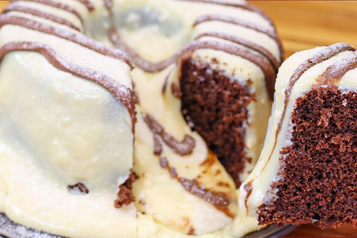 Bolo vulcão ninho com nutella com massa de chocolate é de dar água na boca só de olhar