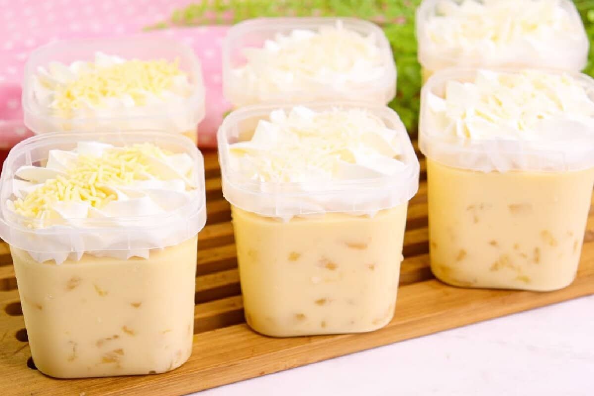 Gelado de abacaxi no pote uma sobremesa deliciosa e fácil para você servir no seu dia de natal