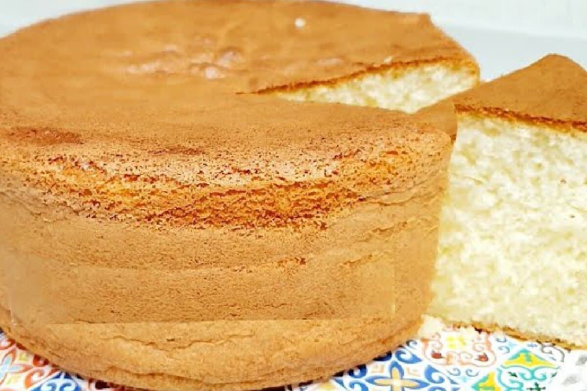 Pão de ló de leite quente ótimo para rechear ou servir assim mesmo no café