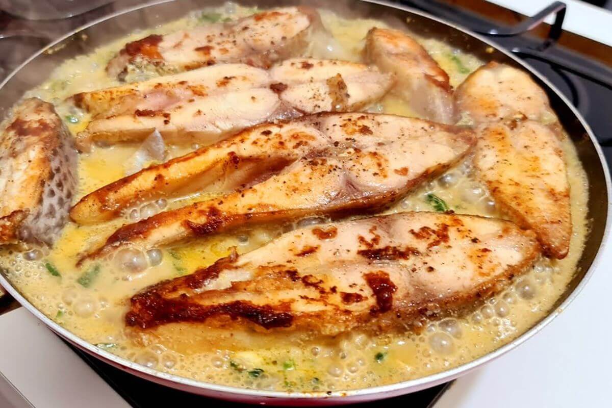 Peixe grelhado ao molho secreto que fica uma verdadeira iguaria