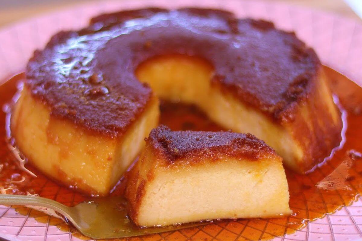 Pudim de pão para você aproveitar o pão de ontem e fazer uma sobremesa deliciosa