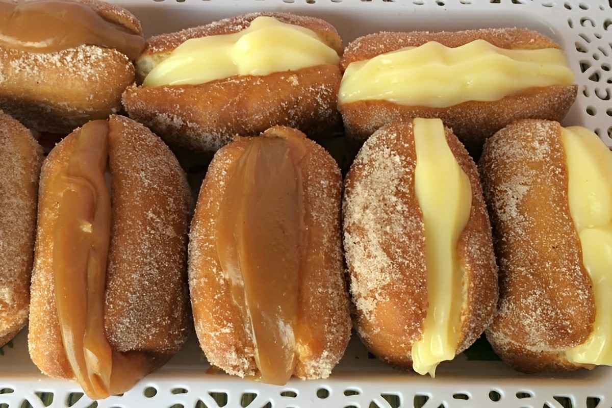 Sonho de bisnaguinha fica igualzinho ao comprado na padaria e com muito menos trabalho