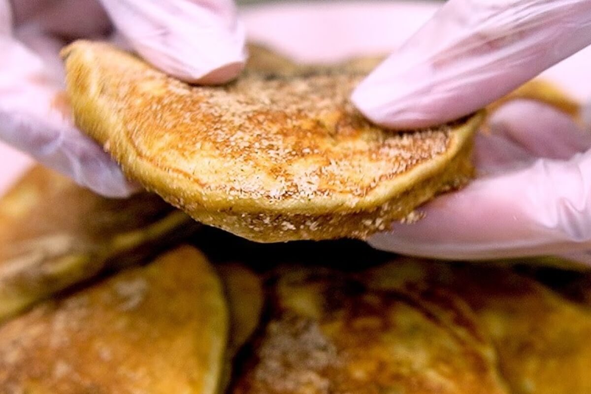 Surpreenda seus convidados de natal com essa receita fácil de bolinho de chuva sem fritura