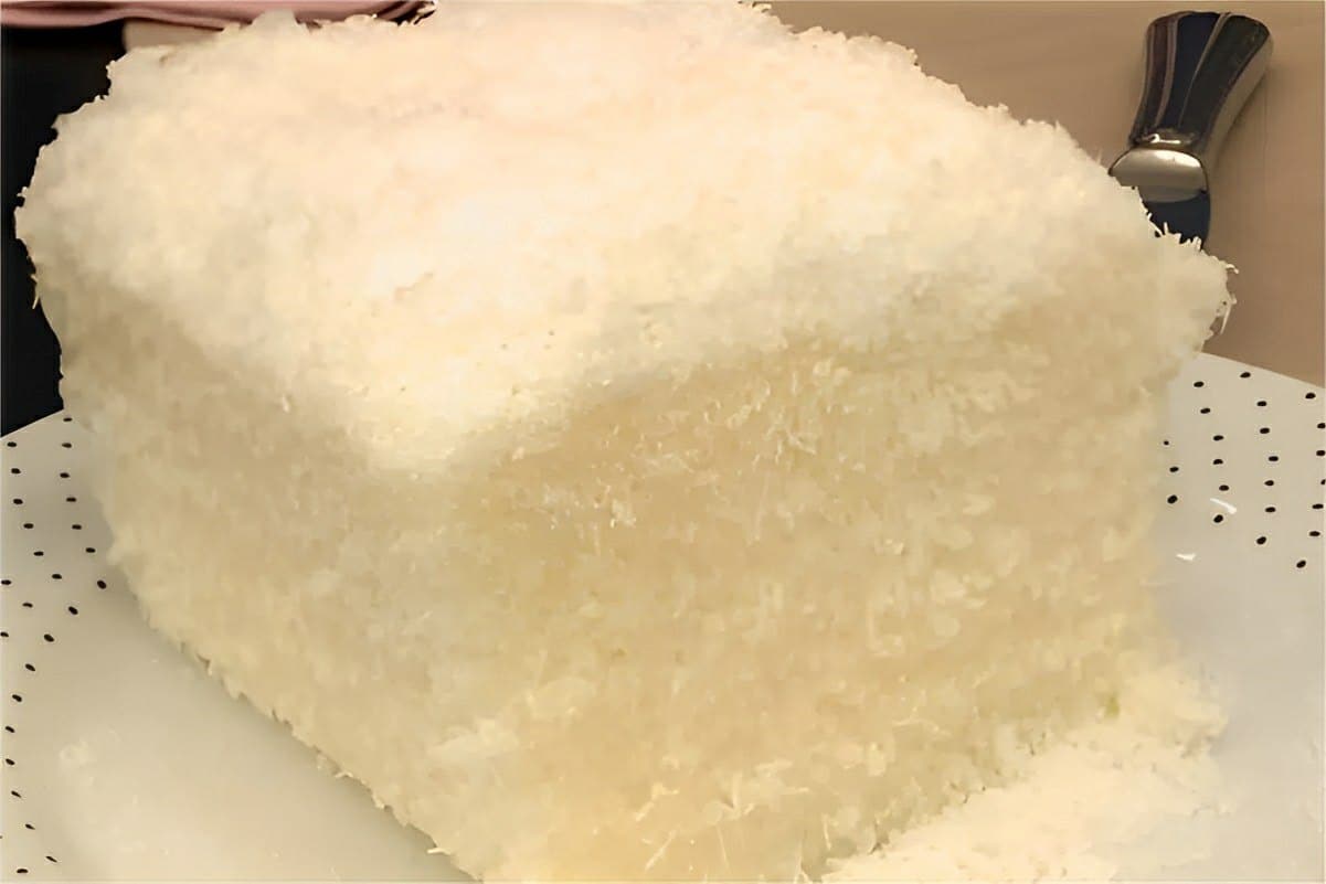 Imagine como sua mesa de natal ficará linda com esse bolo de tapioca maravilhoso e fácil de fazer