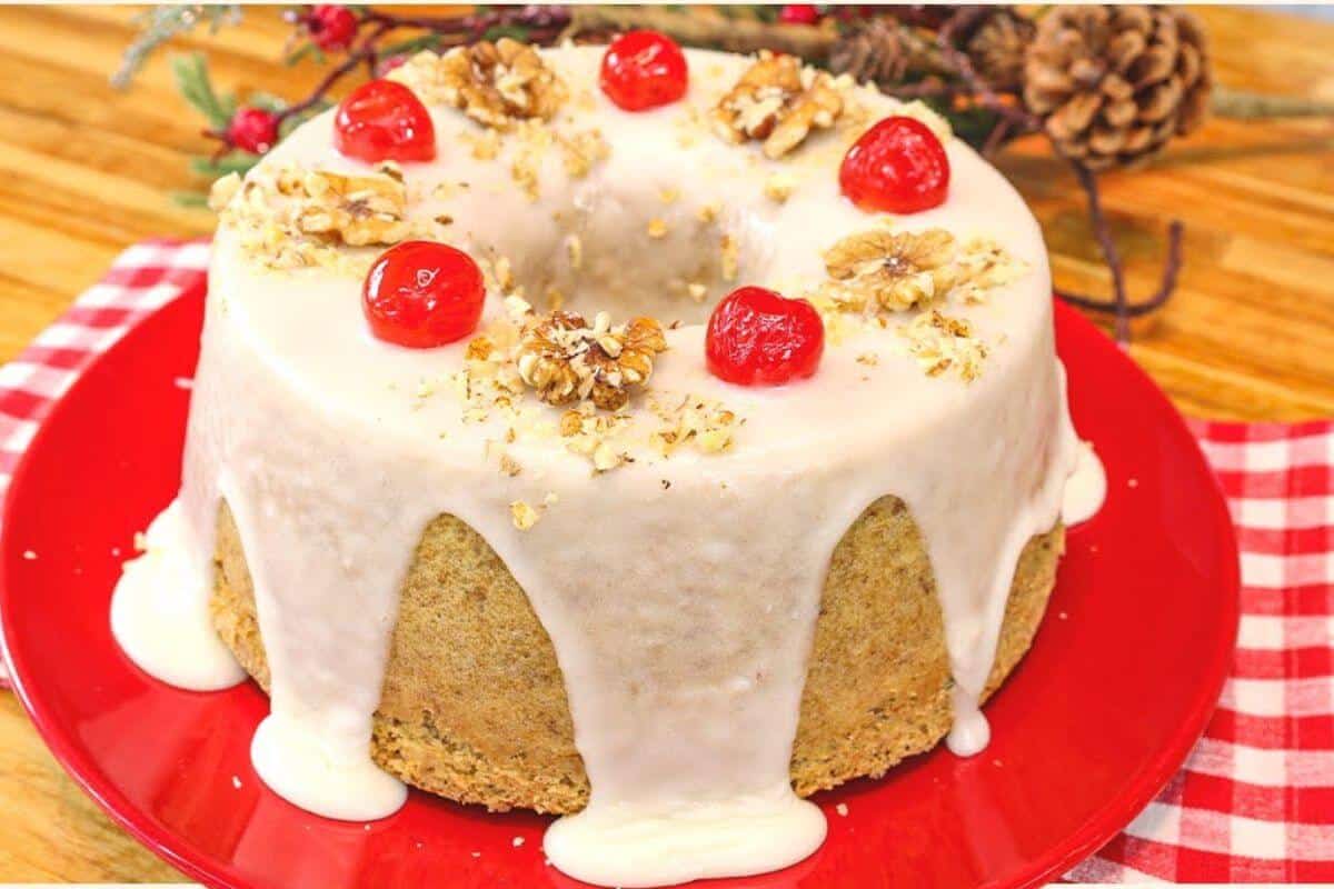 Confeiteira profissional ensina a fazer um delicioso bolo especial de nozes para seu Natal