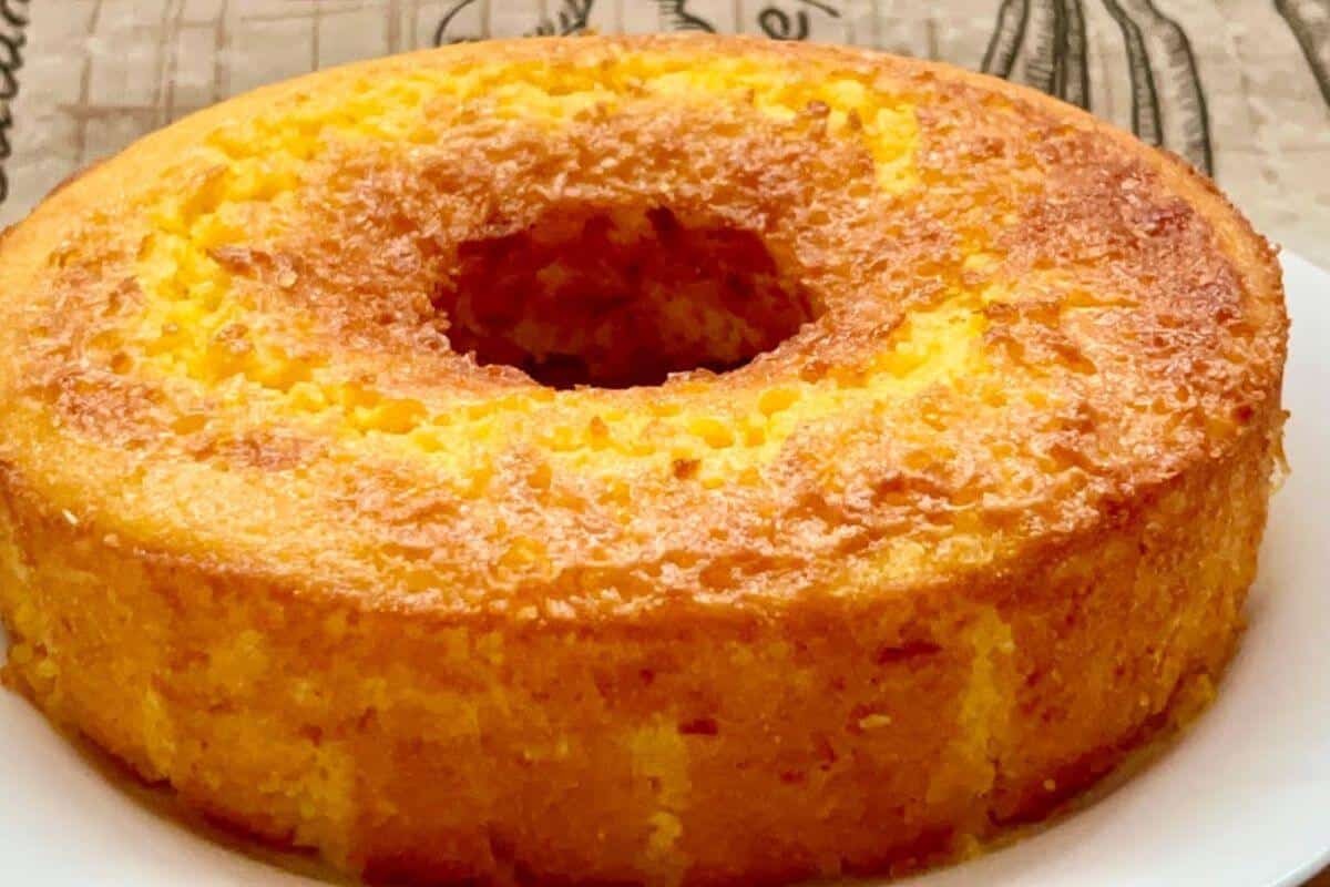 Esse bolo de milho sem farinha está fazendo o maior sucesso na internet nesse fim de ano
