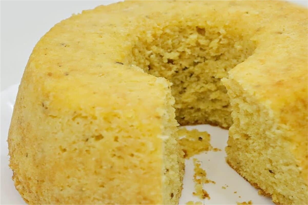 Aprenda como fazer um bolo sem ovos delicioso e super macio para o fim de ano