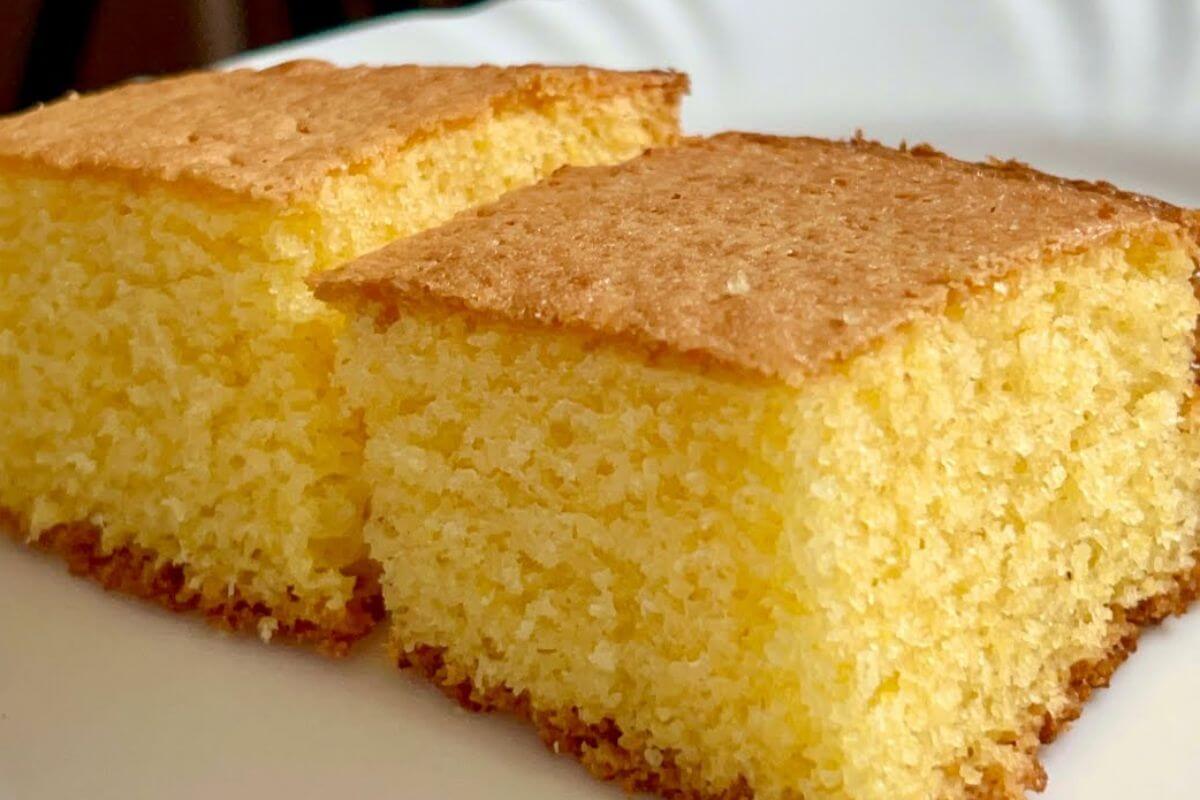 Bolo simples sem farinha de trigo e sem leite fica uma delícia acompanhado de um cafezinho