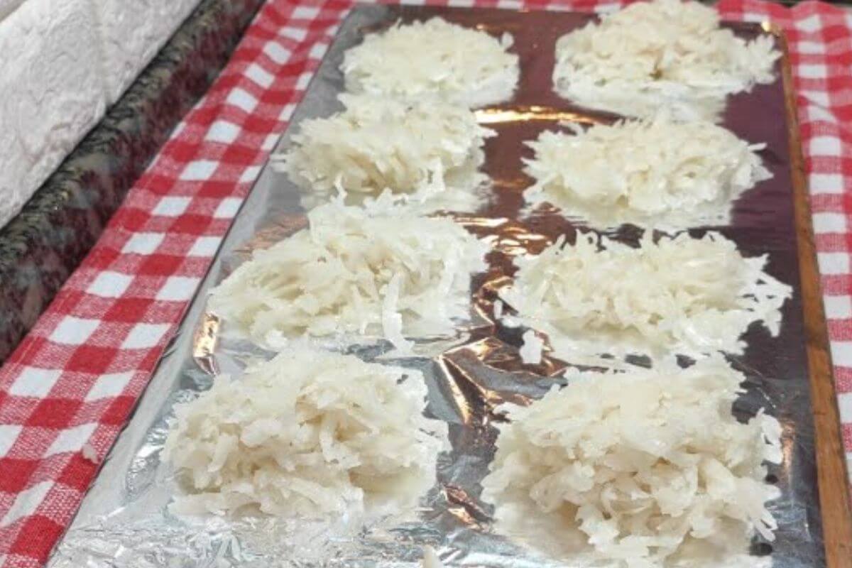 Receita de cocada branca tradicional fácil de fazer e que rende bastante