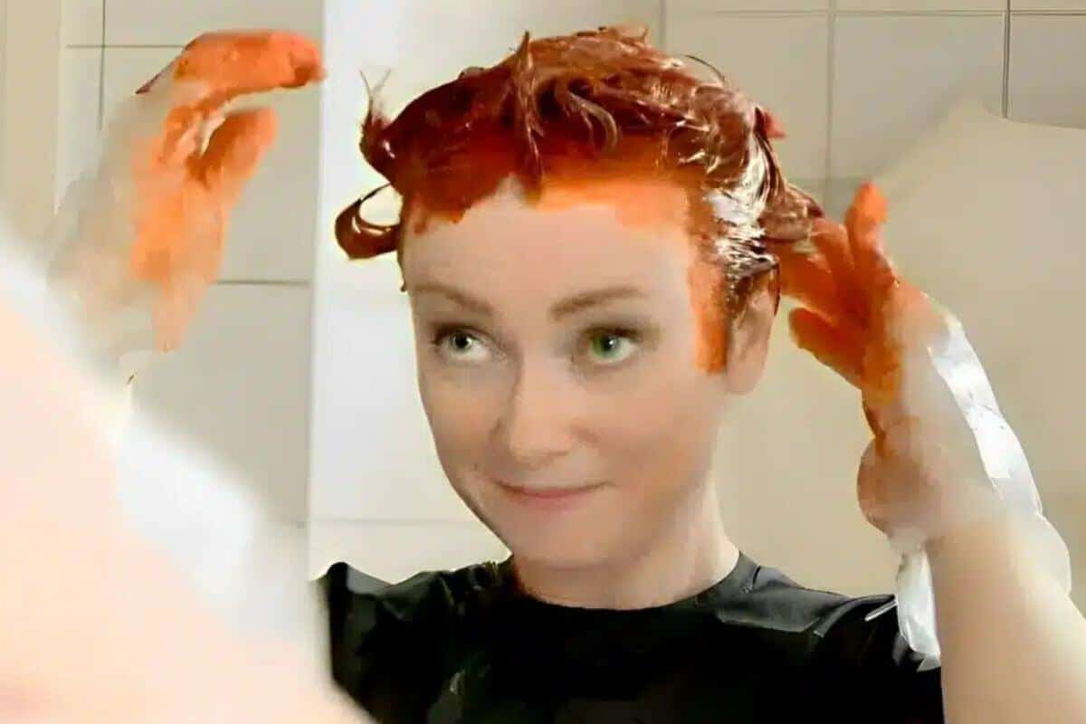 Como tirar tinta de cabelo da pele depois de pintar para a virada de ano
