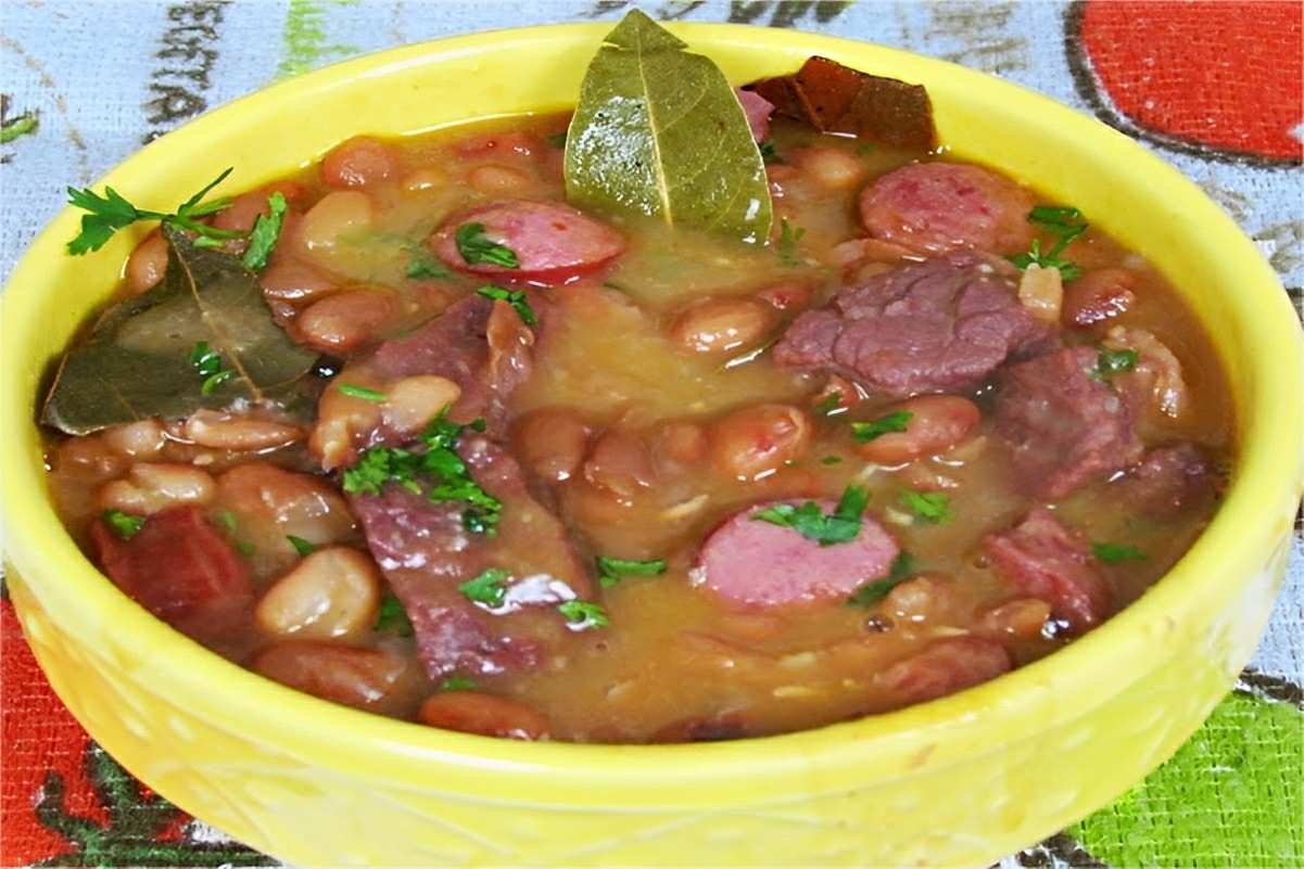 Inove na sua ceia de natal com esse feijão à moda portuguesa muito saboroso