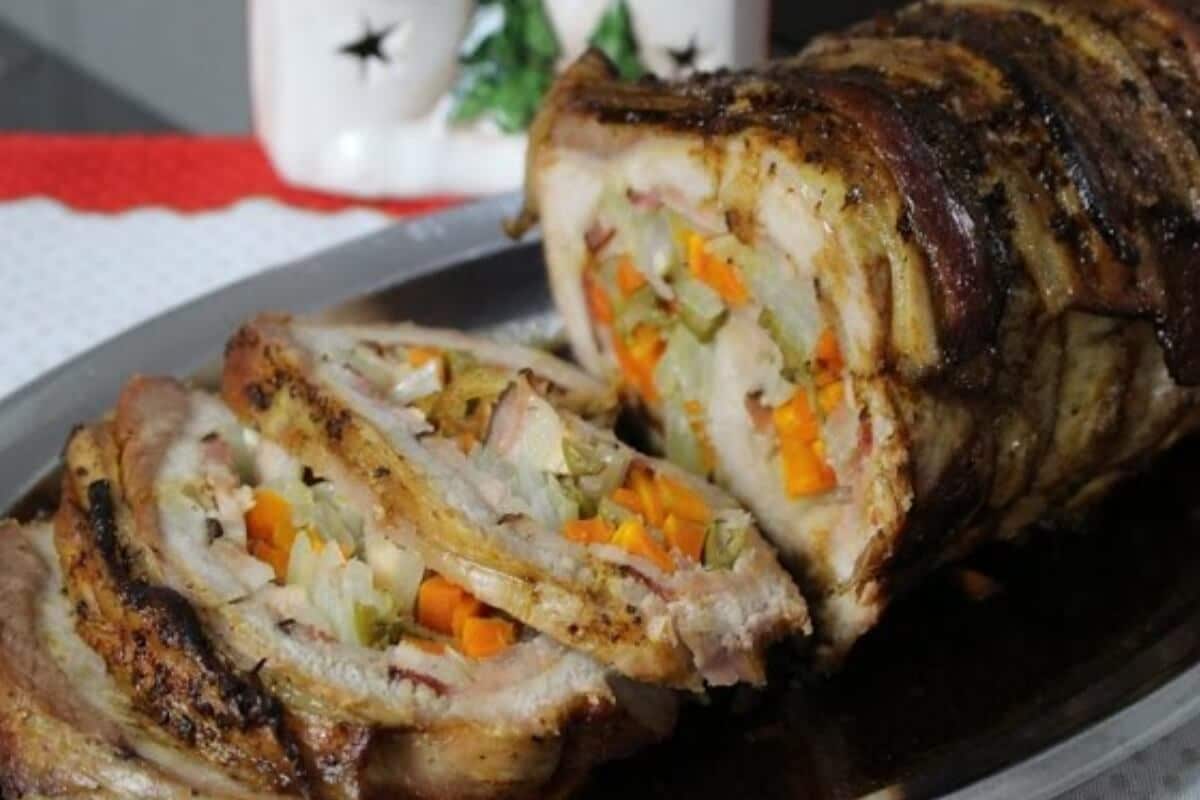 Lombo natalino recheado muito saboroso e suculento para você fazer no almoço de natal