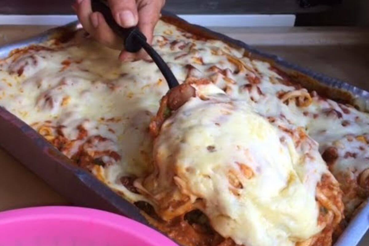 Macarrão de forno muito simples de preparar e mesmo assim fica uma delícia