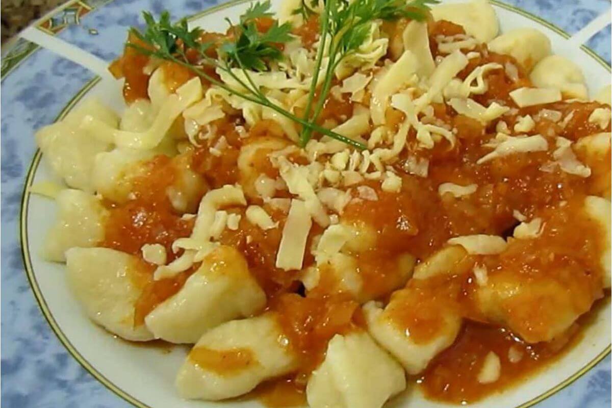 Nhoque de batata um prato perfeito e muito gostoso para o seu almoço de família
