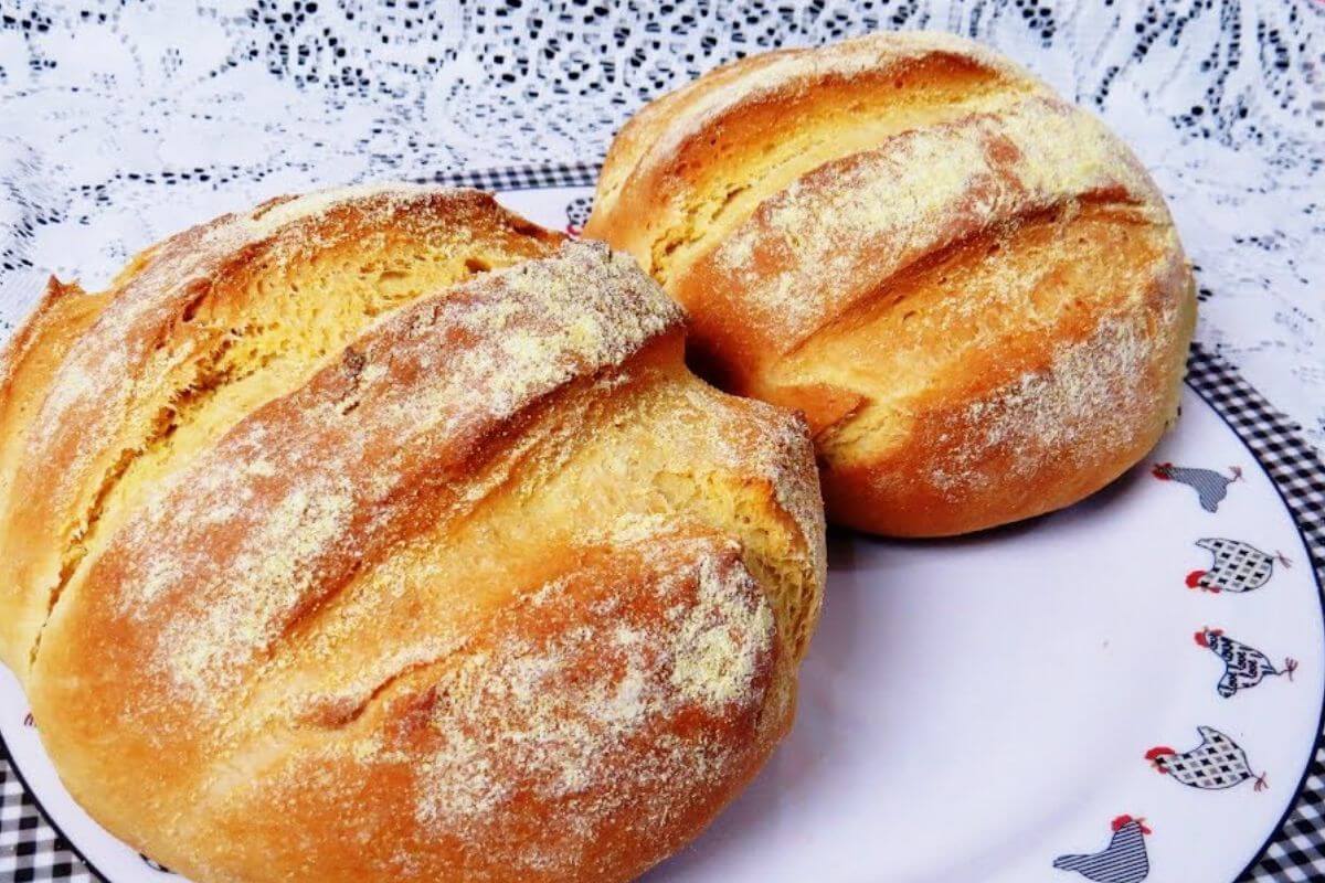Pão de milho da fazenda bem fofinho e muito saboroso para seu lanche ou café da manhã